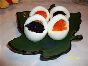 Фото рецепта «Корзиночки из яиц с икрой»