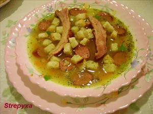 Фото рецепта «Гороховый суп с копченостями и сухариками»