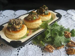 Фото рецепта «Волованы с баклажанно-грибной начинкой»