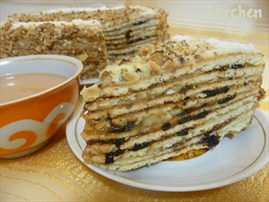 Фото рецепта «Торт Медовый с черносливом»