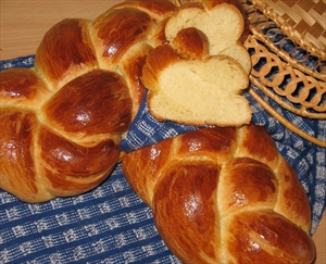 Фото рецепта «Цопф - бернская плетенка (швейцарский воскресный хлеб)»