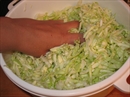Пошаговое фото рецепта «Салат с морской капустой и кальмарами»