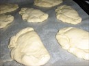 Пошаговое фото рецепта «Слоеные пирожки с сыром»