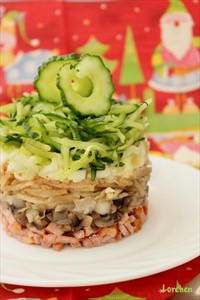 Фото рецепта «Салат грибной слоеный Дубок»