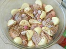 Пошаговое фото рецепта «Курица запечённая в духовке с луком»