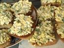 Пошаговое фото рецепта «Гренки с яйцом, сыром и зеленью»