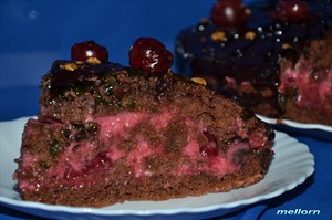 Фото рецепта «Торт шоколадно-вишневый (постный)»