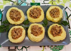 Фото рецепта «Картофельные гнезда с грибами»