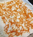 Пошаговое фото рецепта «Лаваш с корейской морковью, зеленью и сыром»