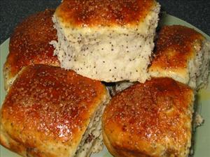 Фото рецепта «Булочки с маком и изюмом» Фото рецепта «Булочки с маком и изюмом»