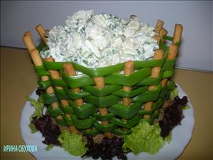 Фото рецепта «Луковая корзинка с картофельным салатом»