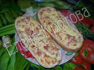 Фото рецепта «Фаршированный батон-пицца»
