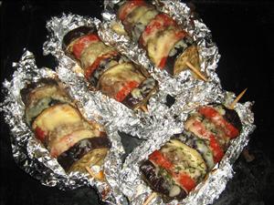 Фото рецепта «Баклажаны с мясным фаршем на шампуриках»