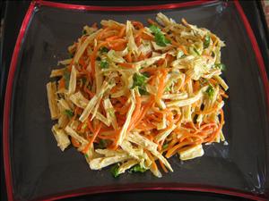 Фото рецепта «Салат из корейской спаржи .Быстро и вкусно!»