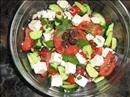 Фото-рецепт «Изысканный салатик с красной смородиной и брынзой»