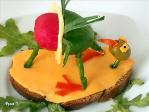 Фото рецепта «Веселый бутерброд Потерянный страус»