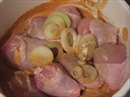 Пошаговое фото рецепта «Домашний шашлык из куриных голеней и шампиньонов»