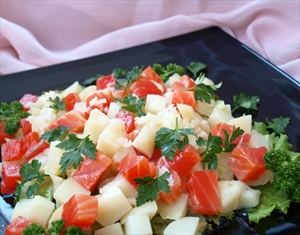 Фото рецепта «Салат с сёмгой и картофелем»