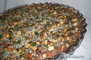 Фото рецепта «Творожно-Сырная запеканка с орехами и семечками»