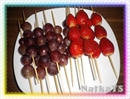 Пошаговое фото рецепта «Клубника и виноград в шоколаде»