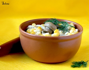 Фото рецепта «Салат из шампиньонов с кукурузой»