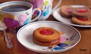 Фото рецепта «Печенье бисквитное Окошки»