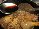 Пошаговое фото рецепта «Утка тушёная с луком и тимьяном»
