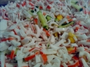 Пошаговое фото рецепта «Салат с крабовыми палочками Нежность»