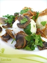 Фото-рецепт «Картофельные колобки с зажаркой из грибов»