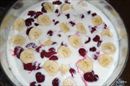 Пошаговое фото рецепта «Сметанковый торт с вишней и бананом»