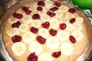 Пошаговое фото рецепта «Сметанковый торт с вишней и бананом»