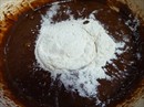 Пошаговое фото рецепта «Шоколадные маффины с арахисовой пастой»