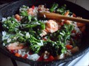 Пошаговое фото рецепта «Креветки с рисом и кедровыми орешками»