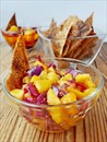 Фото-рецепт «Персиковая сальса+чипсы из лаваша со специями»