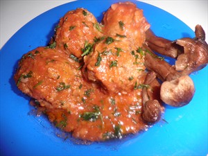 Фото рецепта «Тефтели с гречкой под томатным соусом»