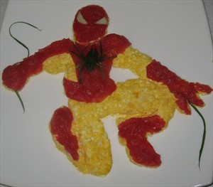 Фото рецепта «Человек-паук для взрослых (закуска из сыра, яиц и помидора с чесноком)»