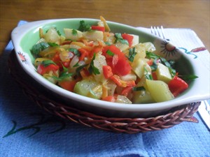 Фото рецепта «Кабачки, тушенные с болгарским перцем»