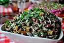 Фото-рецепт «Салат с опятами, красной фасолью и ржаными сухариками»
