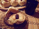Пошаговое фото рецепта «Яблоки, фаршированные корицей и изюмом в слоёном тесте»