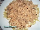 Пошаговое фото рецепта «Салат из горбуши с копченым колбасным сыром»
