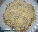Пошаговое фото рецепта «Салат из горбуши с копченым колбасным сыром»