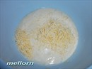 Пошаговое фото рецепта «Кукурузно-пшеничный батон с сыром»