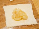 Пошаговое фото рецепта «Французские слойки с яблоками (chaussons aux pommes)»