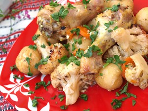 Фото рецепта «Курица запечённая с картофелем и цветной капустой в рукаве»