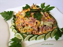 Фото-рецепт «Салат с копчёной колбасой и сырой морковью»
