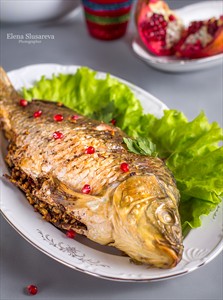 Фото рецепта «Запеченный карп с грецкими орехами и гранатом из фильма Зимняя вишня» Фото рецепта «Запеченный карп с грецкими орехами и гранатом из фильма Зимняя вишня»