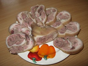 Фото рецепта «Домашняя ветчина из свиной рульки»