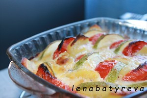 Фото рецепта «Картофель, запеченный с кабачком, яйцом и помидорами»