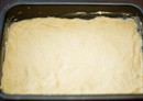 Пошаговое фото рецепта «Дрожжевой пирог с вишней и посыпкой»