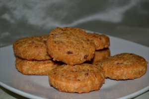 Фото рецепта «Сырное печенье (сабле) с беконом»